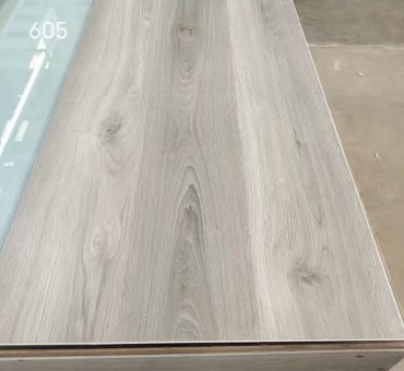 Modelo: 605 Especificación: 1220*180*(4-7) Unidad: MM